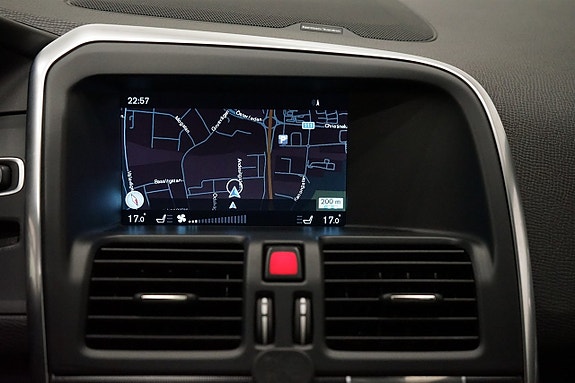 Volvo XC60 14 of 23
