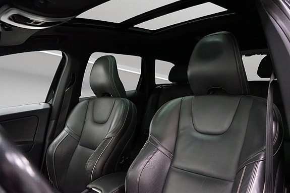 Volvo XC60 10 of 23