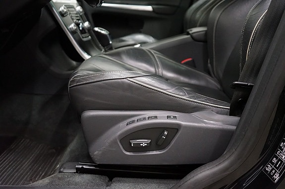 Volvo XC60 9 of 23