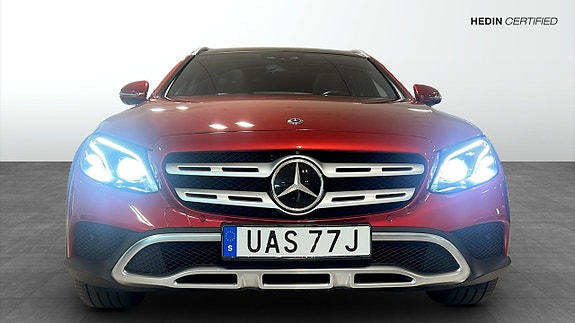Mercedes-Benz E220 d 8 of 13