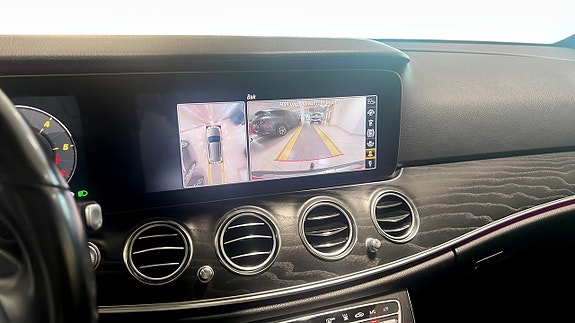 Mercedes-Benz E220 d 12 of 13