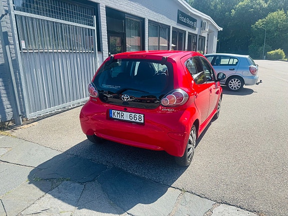 Toyota Aygo 3 of 5