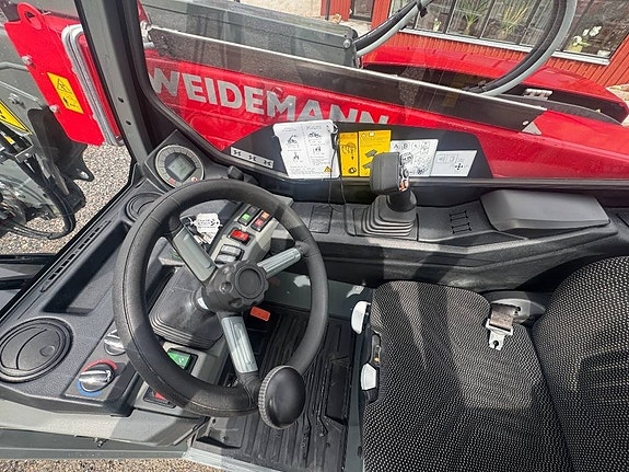 Weidemann T4512 6 of 13