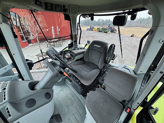 CLAAS Arion 650 Cmatic 13 of 17