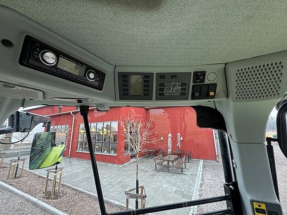 CLAAS Arion 650 Cmatic 12 of 17