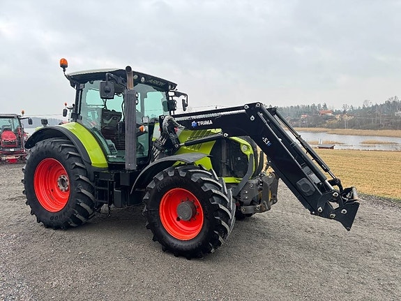 CLAAS Arion 650 Cmatic 2 of 17
