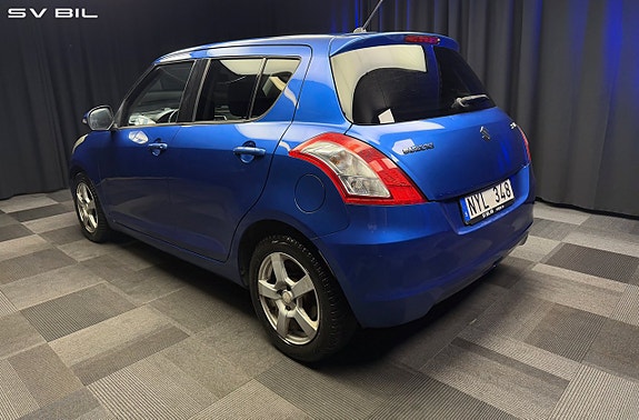 Suzuki Swift 8 of 30