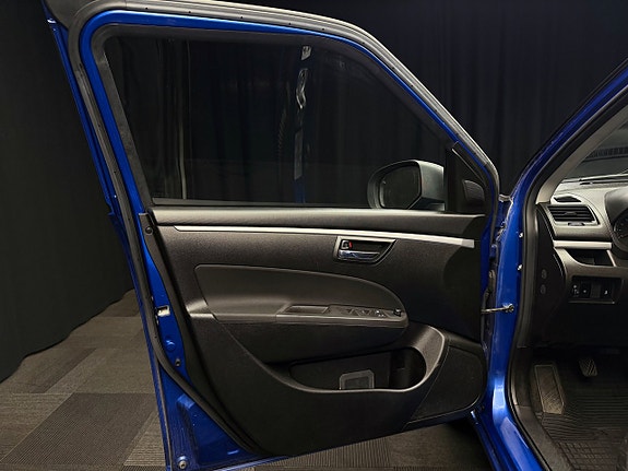 Suzuki Swift 11 of 30
