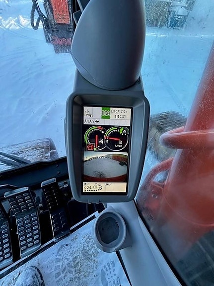 Hitachi ZX300LC-6 4 of 4