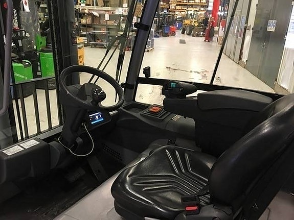 Jungheinrich EFG S 30 3 of 5