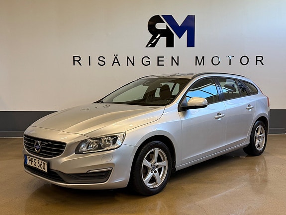 Volvo V60 2 of 5