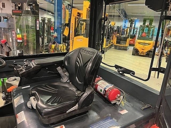 Toyota 8 FBMT 40 4 of 5