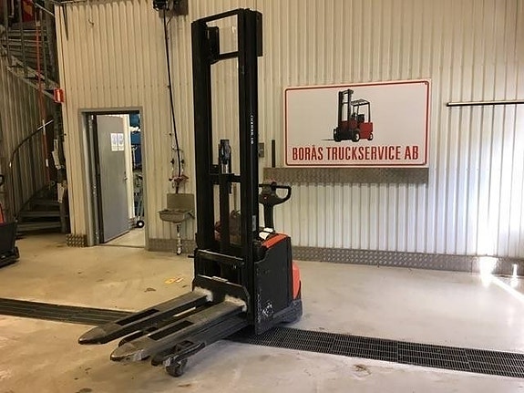 Toyota SWE 120 L 2 of 4