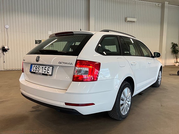 Skoda Octavia 2 of 2