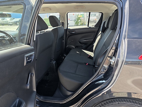 Suzuki Swift 8 of 8
