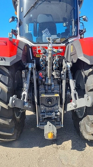 Massey Ferguson 8S.225 Exclusive Dyna-VT 3 of 12