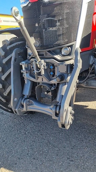 Massey Ferguson 8S.225 Exclusive Dyna-VT 5 of 12