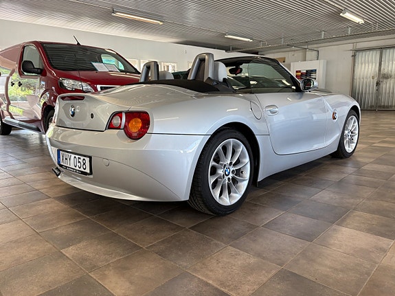 BMW Z4 2 of 5