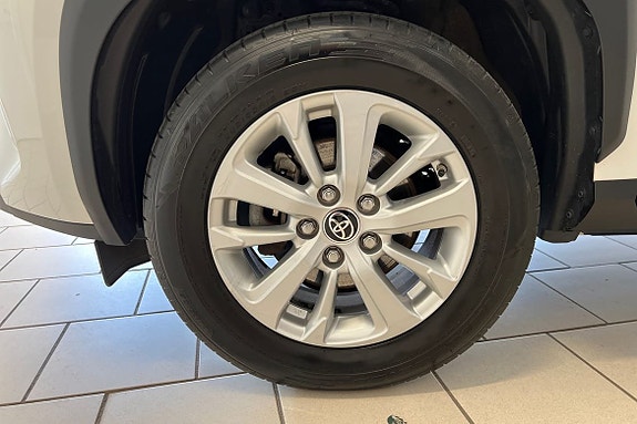 Toyota Yaris Cross 17 of 21