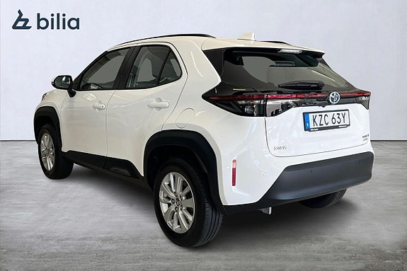 Toyota Yaris Cross 2 of 5