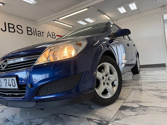 Opel Astra 3 of 5