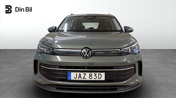 Volkswagen Tiguan 5 of 5