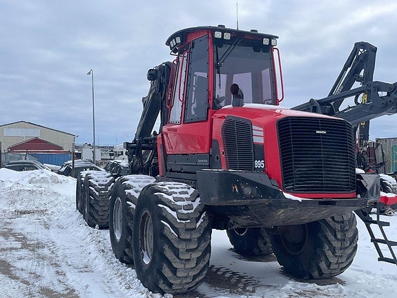Komatsu 895 4 of 19