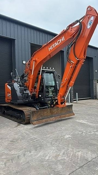 Hitachi ZX 135 US - 7B , UTHYRES 2 of 5