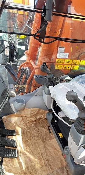 Hitachi ZX 300 LC - 6 , Uthyres 7 of 7