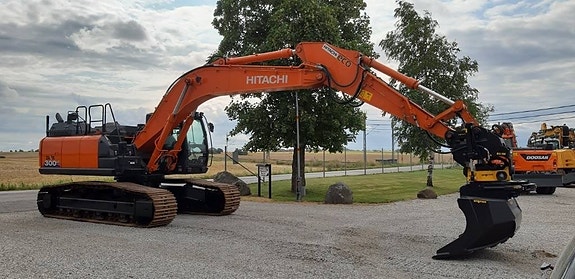 Hitachi ZX 300 LC - 6 , Uthyres 4 of 7