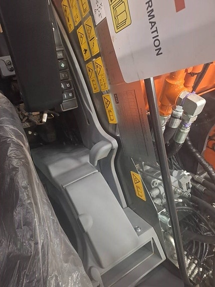 Hitachi ZX 210 LC - 7 LONG REACH , UTHYRES 17 of 24