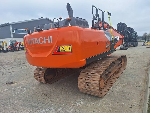 Hitachi ZX 210 LC - 7 LONG REACH , UTHYRES 8 of 24