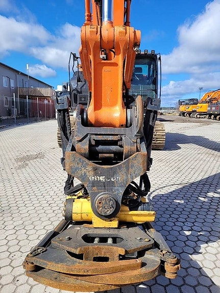 Hitachi ZX 225 US LC - 6 , UTHYRES 11 of 24