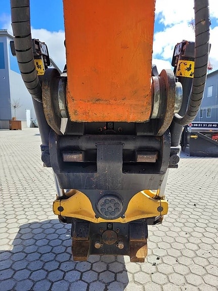 Hitachi ZX 225 US LC - 6 , UTHYRES 13 of 24