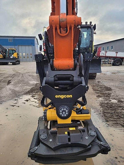 Hitachi ZX 225 US LC-7 MED BLAD , UTHYRES 12 of 24