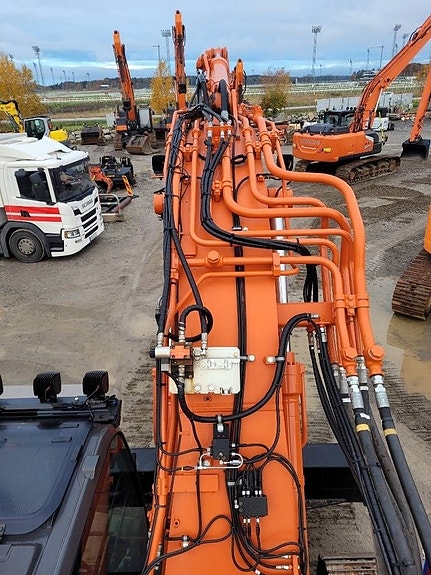 Hitachi ZX 225 US LC-7 MED BLAD , UTHYRES 20 of 24