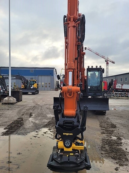 Hitachi ZX 225 US LC-7 MED BLAD , UTHYRES 17 of 24