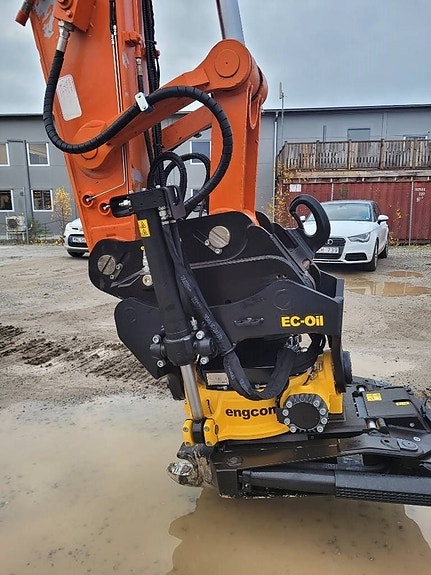 Hitachi ZX 225 US LC-7 MED BLAD , UTHYRES 13 of 24