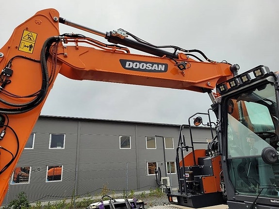 Doosan DX 165 W -5 , Uthyres 10 of 24