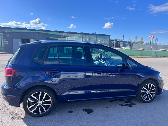 Volkswagen Golf Sportsvan 5 of 5