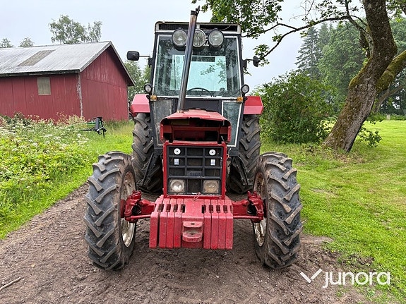 Traktor - International IH, 844 4X4 8 of 30