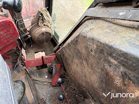 Traktor - International IH, 844 4X4 13 of 30