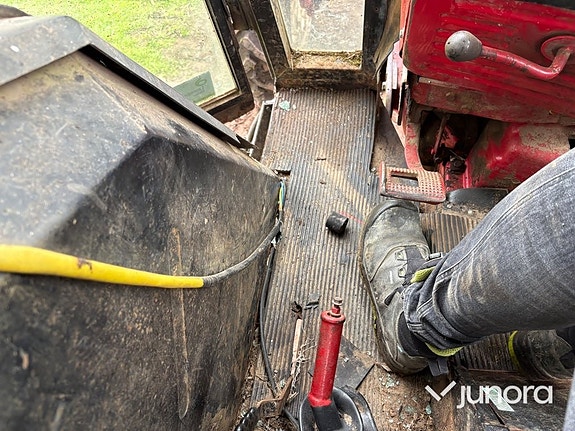 Traktor - International IH, 844 4X4 14 of 30
