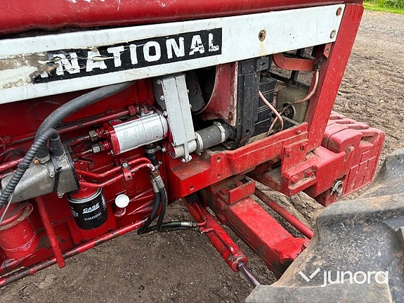 Traktor - International IH, 844 4X4 26 of 30