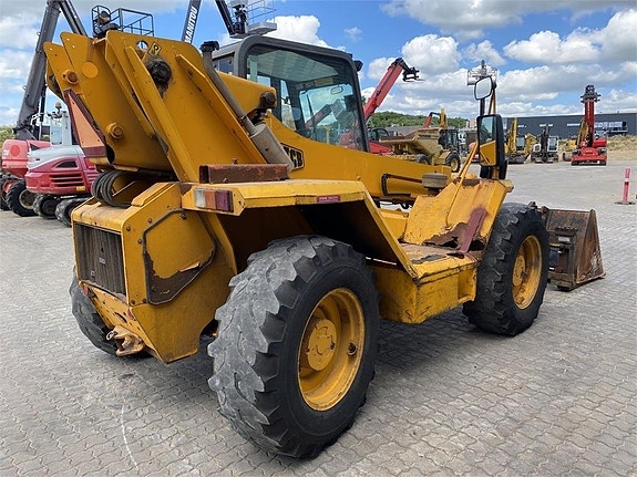 JCB 527-67 4 of 5