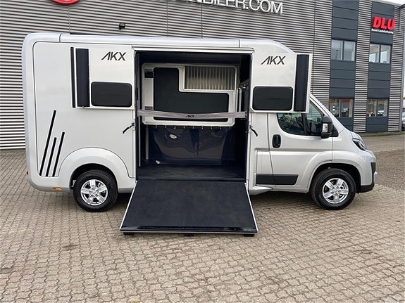Lösa byggnationer Opel Movano AUT. 3500 kg hästbus 4 of 12