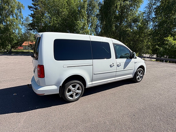 Volkswagen Caddy Maxi 3 of 5