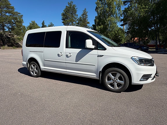 Volkswagen Caddy Maxi 2 of 5