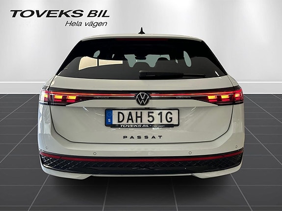 Volkswagen Passat 4 of 5