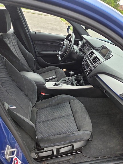 BMW 118i 6 of 12